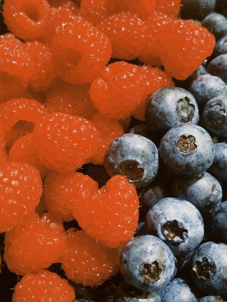 Wholesome Berry Bliss: Orchard-Fresh Assortment
